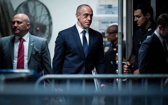 ٹرمپ کا مقدمہ لڑنے والے وکیل ایمل بوو جج بنیں گے، سینیٹ کی منظوری