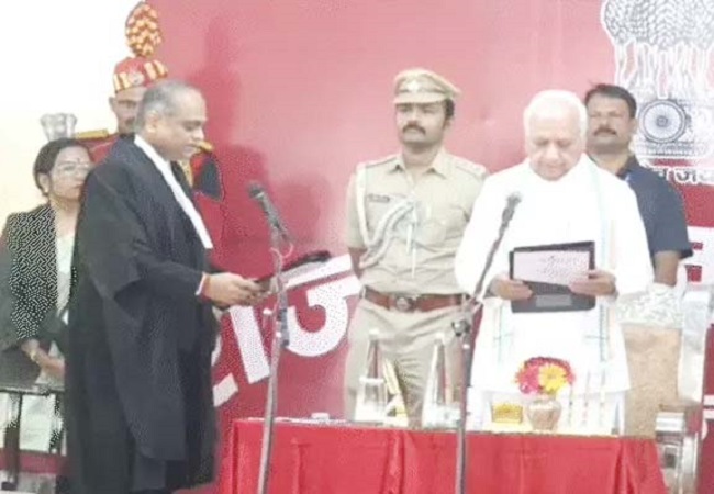 پٹنہ ہائی کورٹ کے چیف جسٹس بنےوپل ایم پنچولی ، گورنر نےدلایا حلف