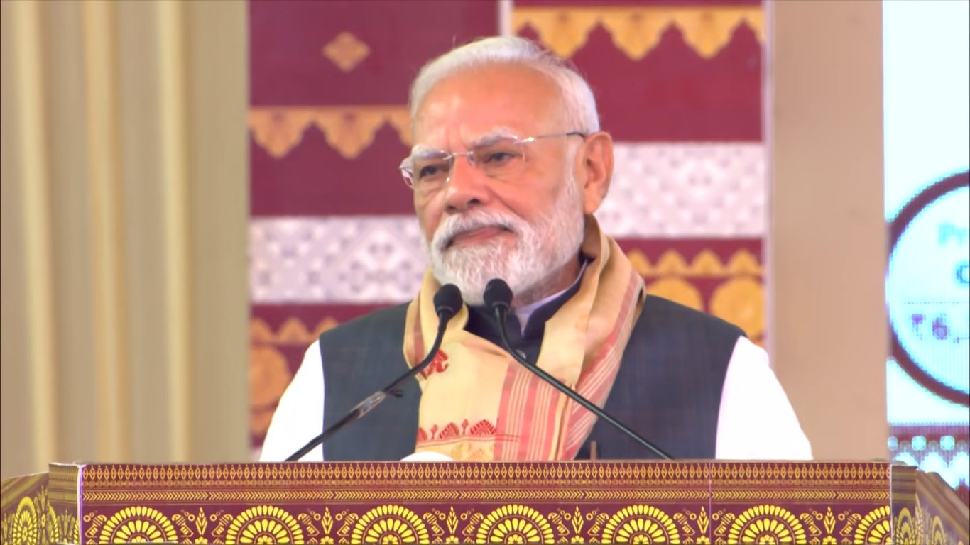 بھوپین ہزاریکا کی توہین آسام کی بھی توہین ہے، 1962 کے زخم ابھی تازہ ہیں: وزیر اعظم مودی