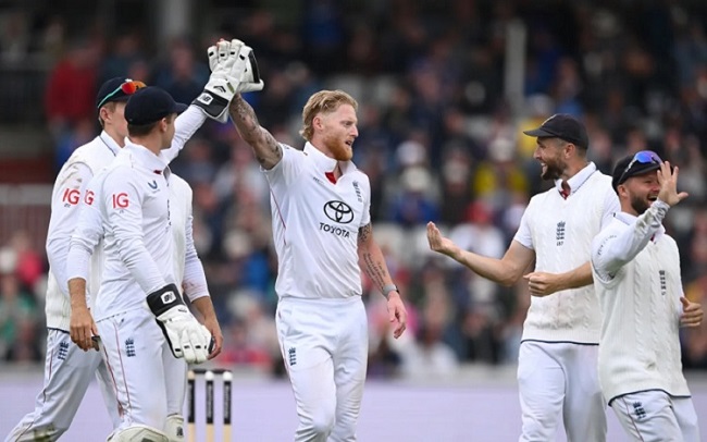 مانچسٹر ٹیسٹ: انگلینڈ کا مضبوط آغاز، ہندوستان کی پہلی اننگز 358 رن پر ختم